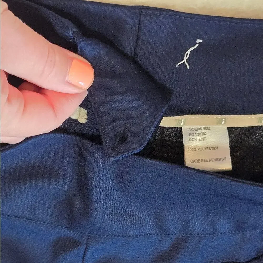 Tail Navy Blue Bermuda Golf Shorts, Size 4 - Picture 8 of 9